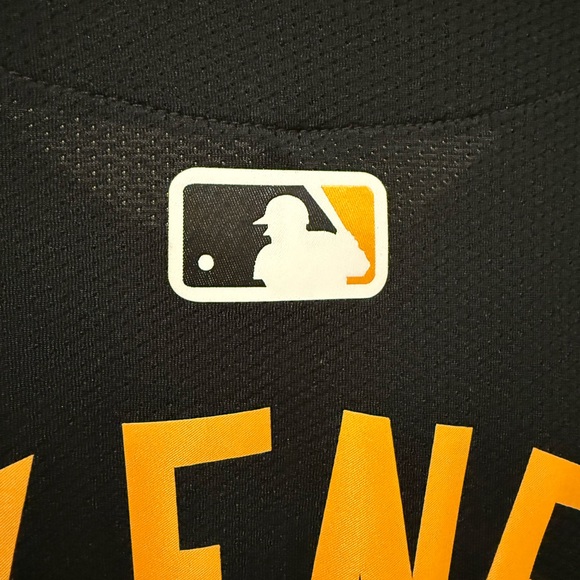 Nike MLB Pittsburgh Pirates Paul Skenes Jersey - Picture 3 of 8